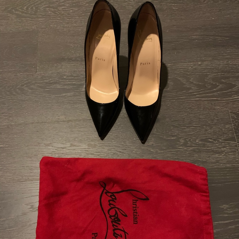 Christian Louboutin “So Kate” patent pumps